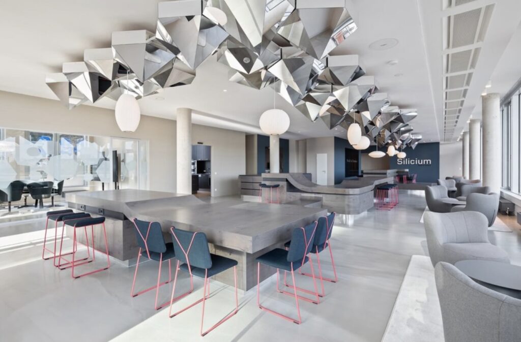 Office | courtesy hell und freundlich